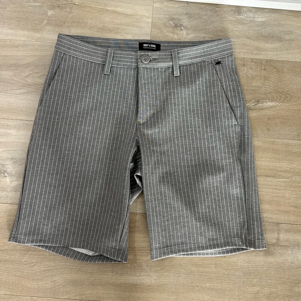Only & Sons, Men’s Shorts, Grey and White Pinstripes, Size Large